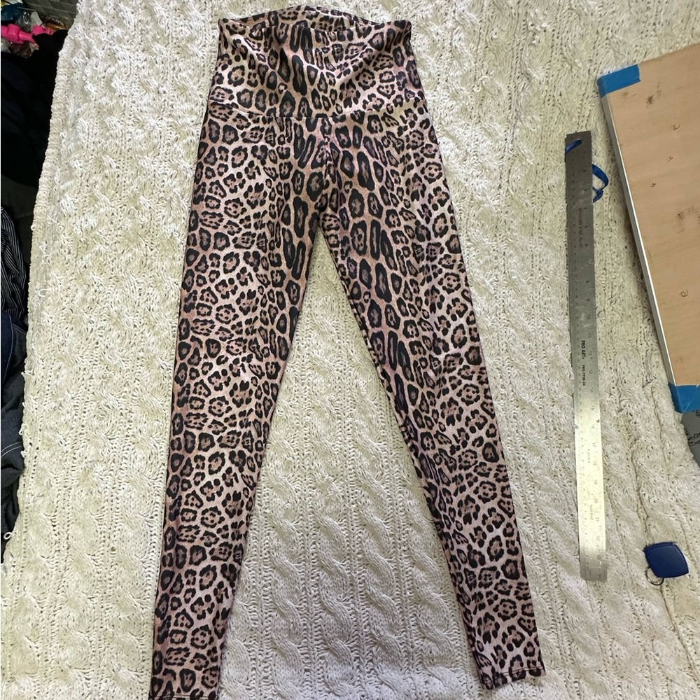 Leopard print Onzie yoga leggings